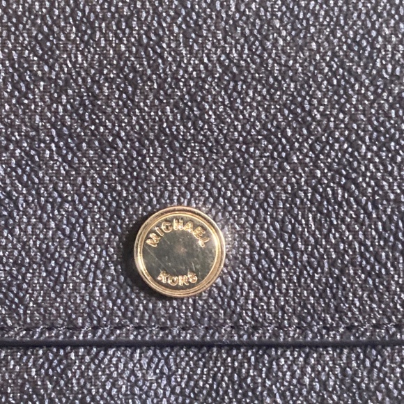 NWOT, Michael Kors Brown Signature Canvas 2-in-1 wallet and card holder w chain - Picture 2 of 12